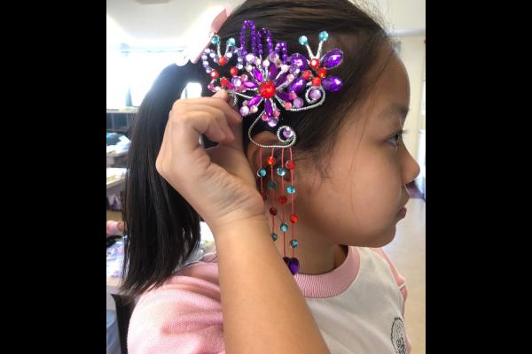 五年級《粵劇揸篤撑》創作粵劇頭飾